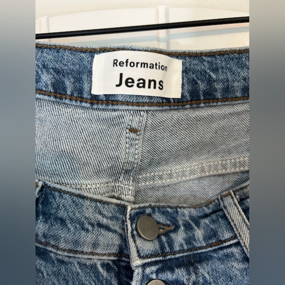Reformation Straight Leg Jean - Picture 4 of 5